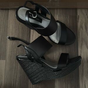 WHBM Lindsay Wedges